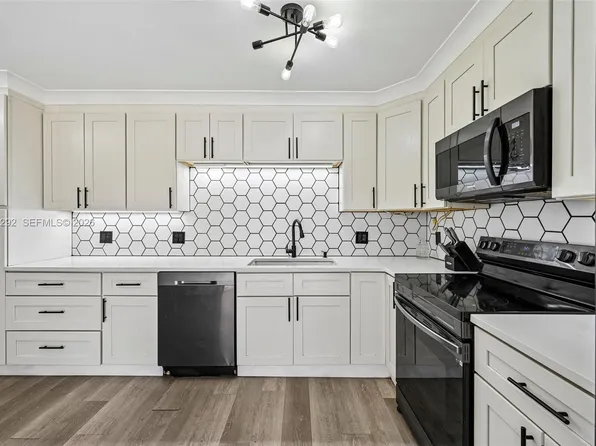 5016 50th Way, West Palm Beach, FL 33409