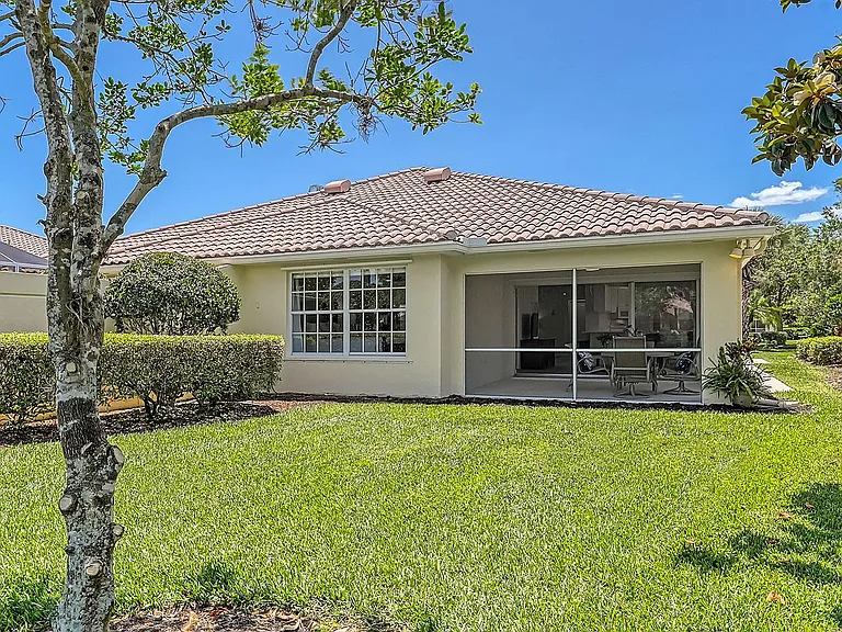 5852 Helicon Pl — Photo 3