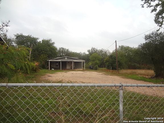 3rd image of 226 Esmeralda Dr