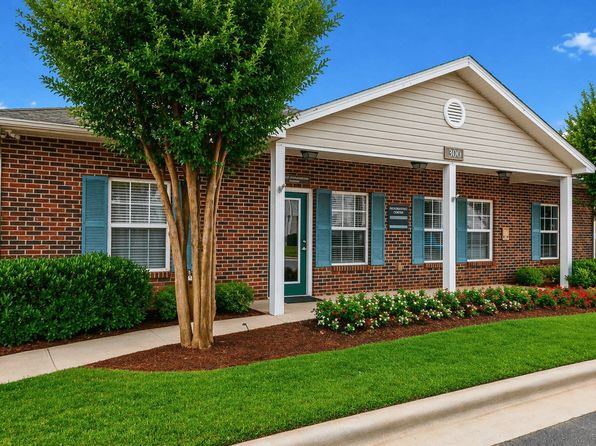 1635 S Dekalb St #910