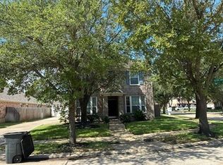 9623 Oxford Grove Dr, Houston, TX 77095