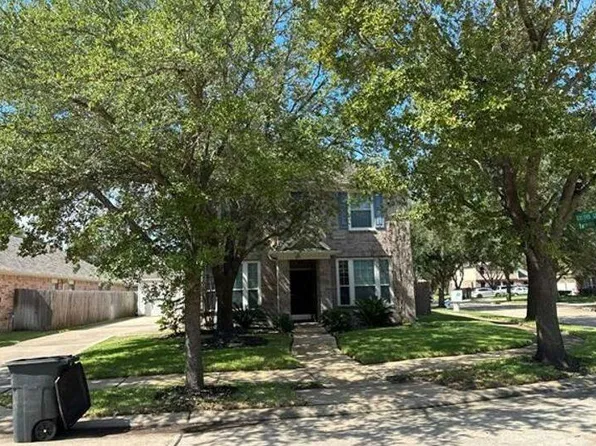 9623 Oxford Grove Dr, Houston, TX 77095