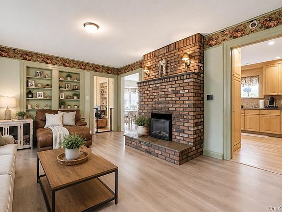 3rd image of 91 Rockaway Avenue