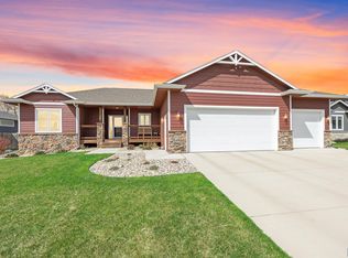 8116 E Roughlock St, Sioux Falls, SD 57110