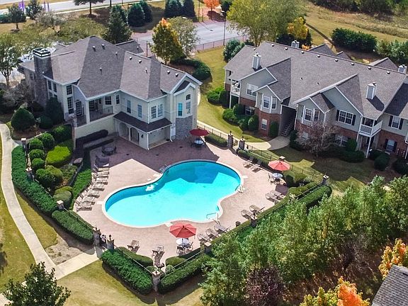 3rd image of 409 Waterford Lndg