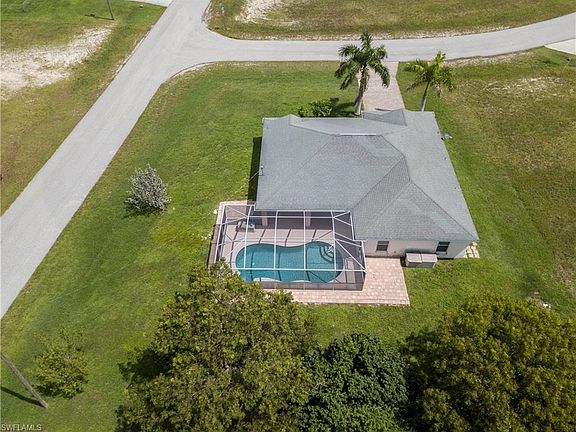 4th image of 228 NW 29th St