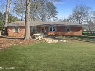 104 City Limits Rd, Brandon, MS 39042