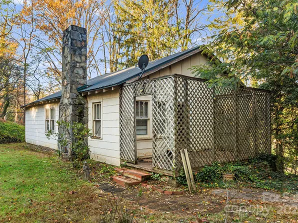 49 Willow Creek Dr, Asheville, NC 28803