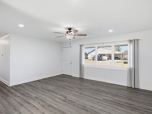 4th image of 4315 Oaklawn St