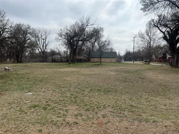923 W Logan Ave Lot 11, Guthrie, OK 73044