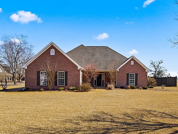 2nd image of 60079 Chickasaw Dr