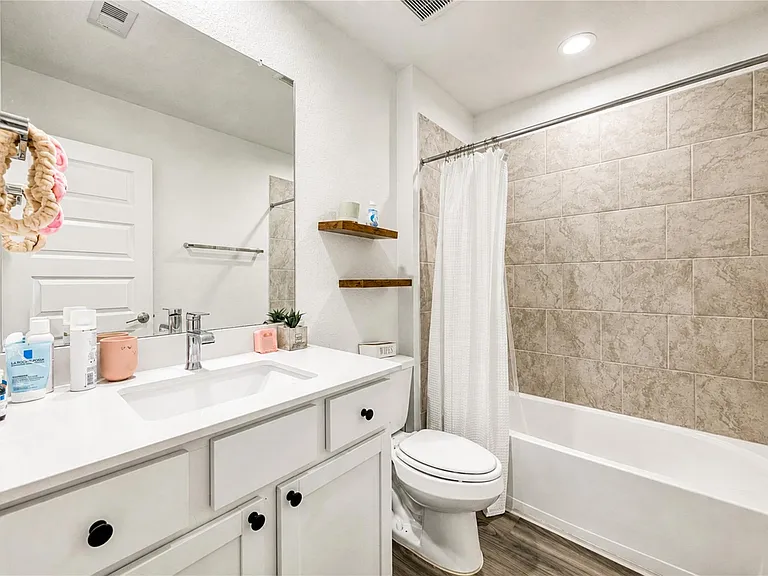 3238 Derry Hill Dr — Photo 36