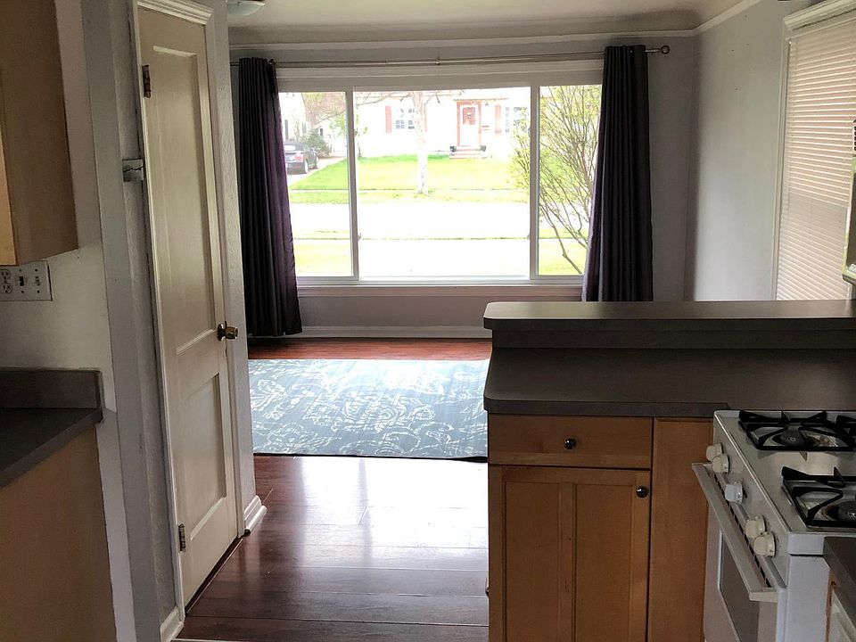 1st image of 6841 Greenleaf Ave