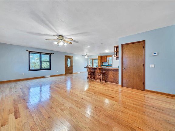 2nd image of 355 Dillards Hill Rd