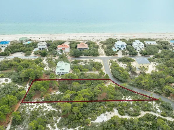 1332 Azalea Dr, Saint George Island, FL 32328