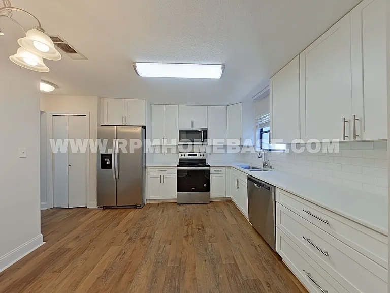 92 5th Ave #6 — Photo 5
