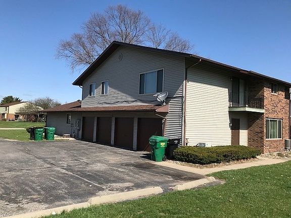 2nd image of 52152 Friars Ct #B