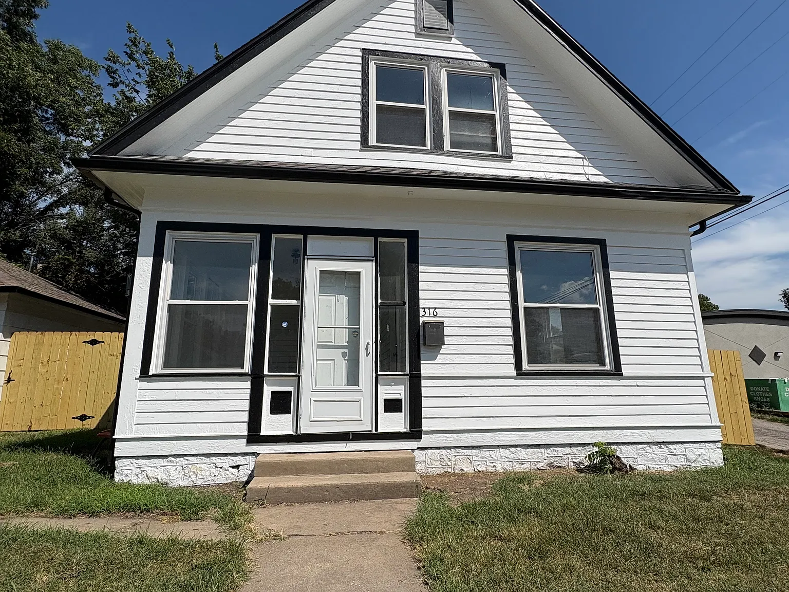 2 bed, $1,150 — Photo 1