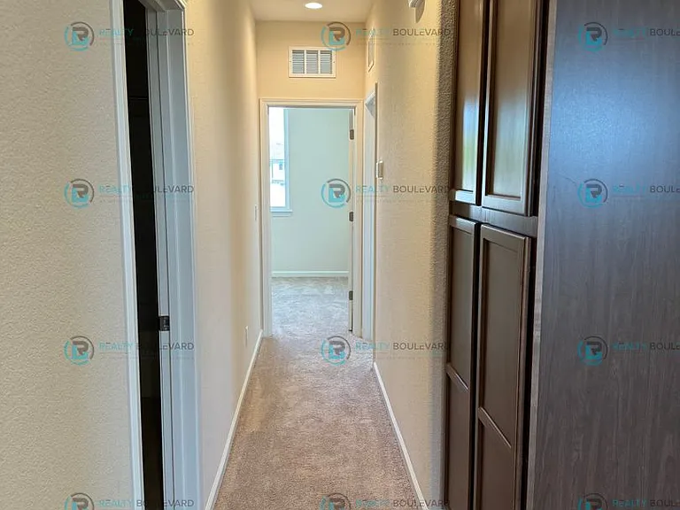 1011 Middle Gate Rd — Photo 11