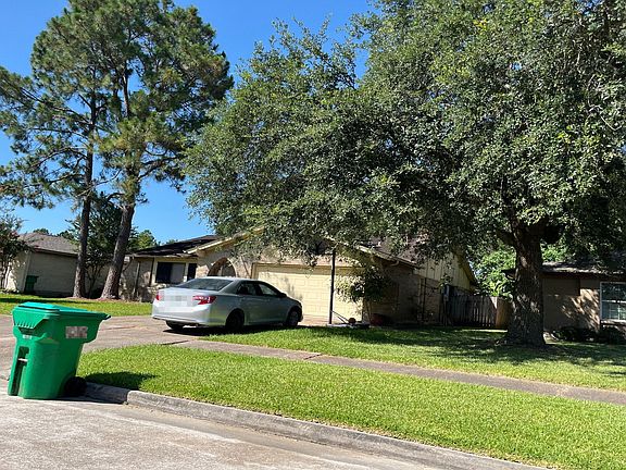 2nd image of 10618 Sageberry Dr
