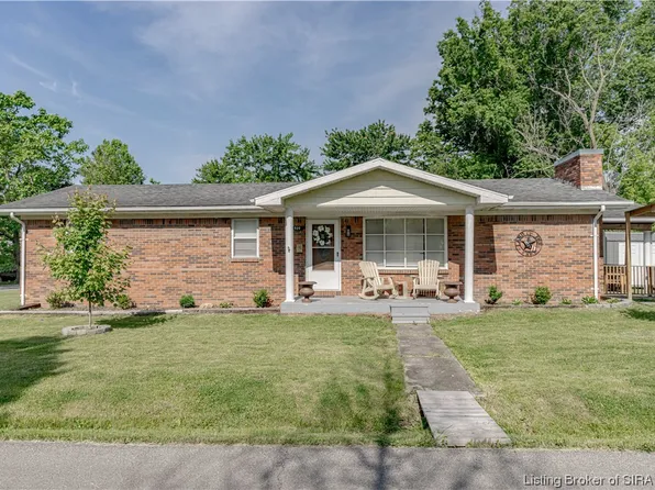 920 N 3rd Street, Austin, IN 47102