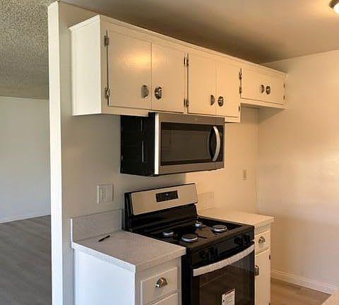 Kitchen with new quartz counter tops