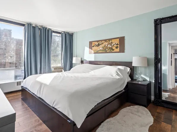 343 East 30th Street image 8 of 17