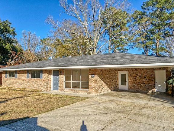 3rd image of 3174 Oakcrest Dr