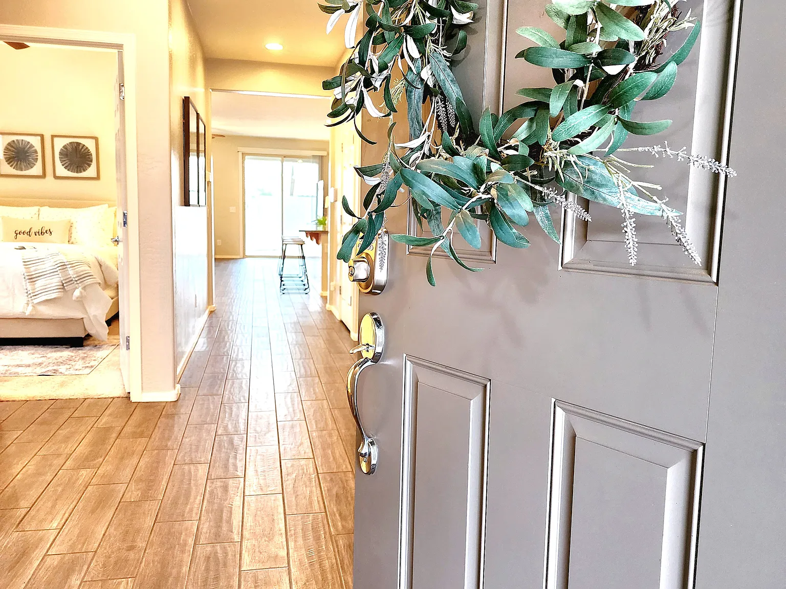 4 bed, $4,250 — Photo 3