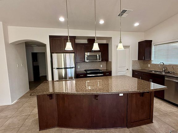 3rd image of 12390 E Calle La Primera