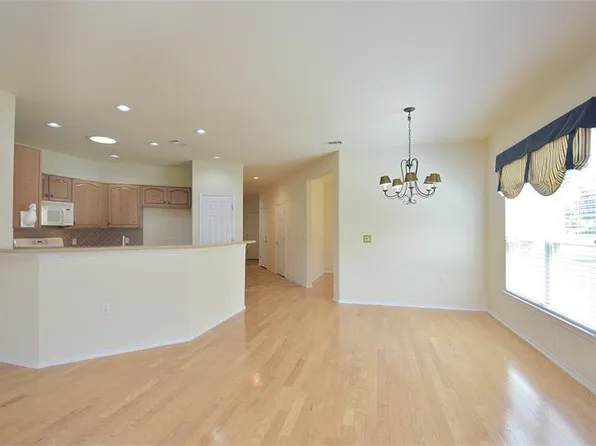 316 Crockett Loop, Georgetown, TX 78633