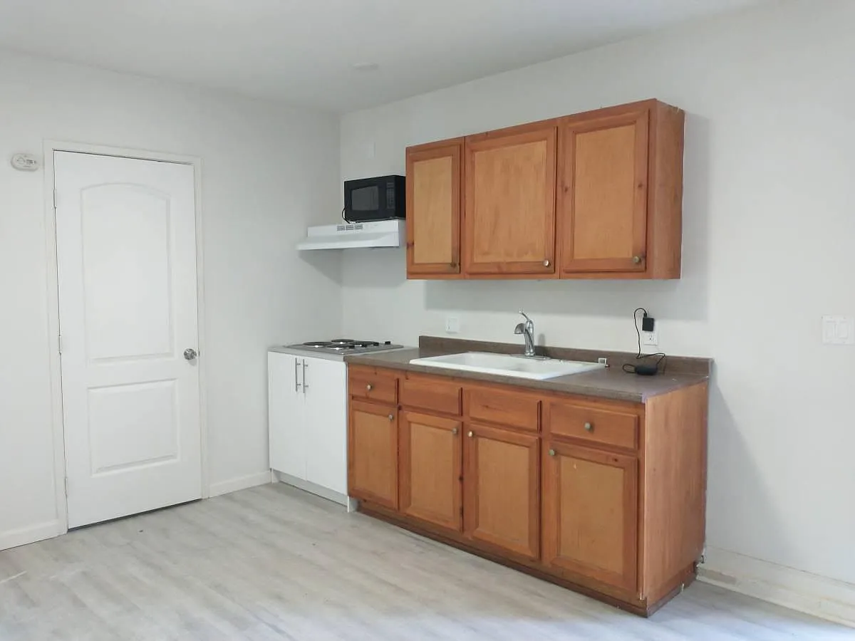 Building Photo - 106 S Sunol Dr #1/2