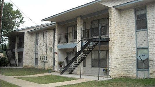 1st image of 200 Riverview Dr