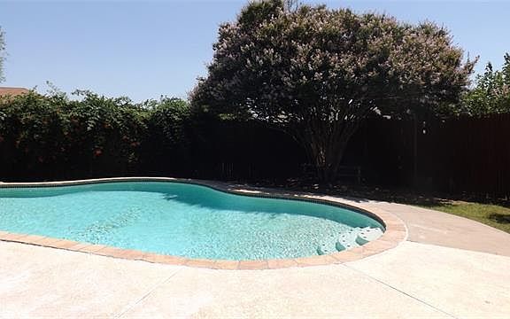 2nd image of 6808 Stillmeadows Cir S