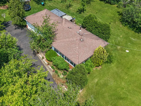 15005 131st St, Lemont, IL 60439