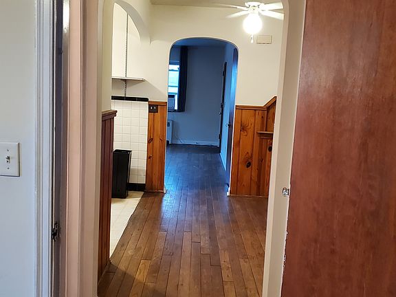 4th image of 4115 Oakwood Ave #4
