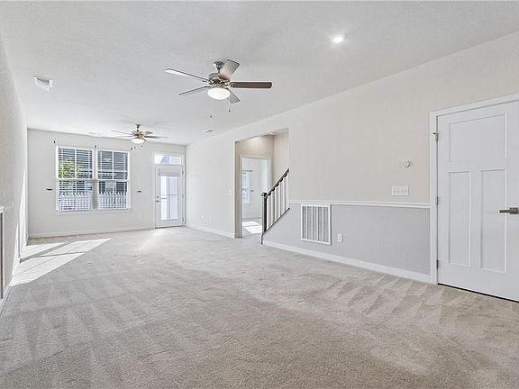 4th image of 213 Riley Way