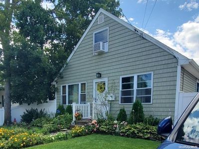 54 Richard Avenue, Islip Terrace, NY, 11752