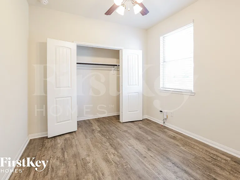 15645 All Star Dr — Photo 9