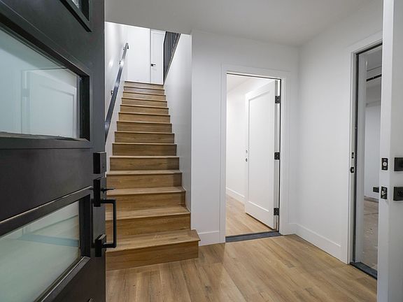 4th image of 4649 Pickford St #1
