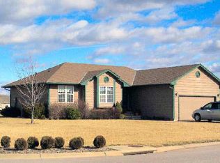 1520 Cottonwood Dr, El Dorado, KS 67042