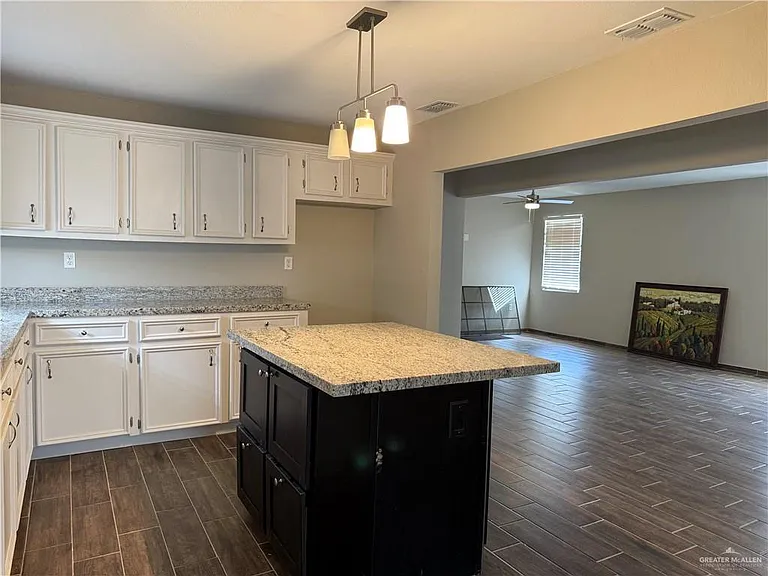 1931 W Owassa Rd — Photo 3