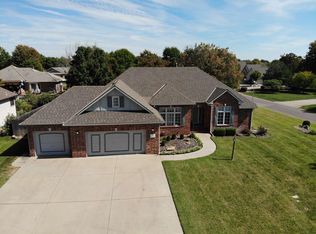 2 Taylor Ct, Augusta, KS 67010