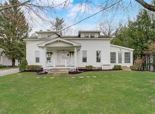 1351-1355 Chagrin River Rd, Gates Mills, OH 44040