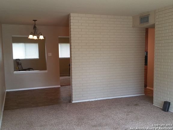 2nd image of 1719 Montview Dr
