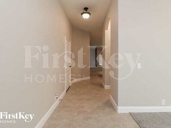 2nd image of 1020 Weeping Oak Dr