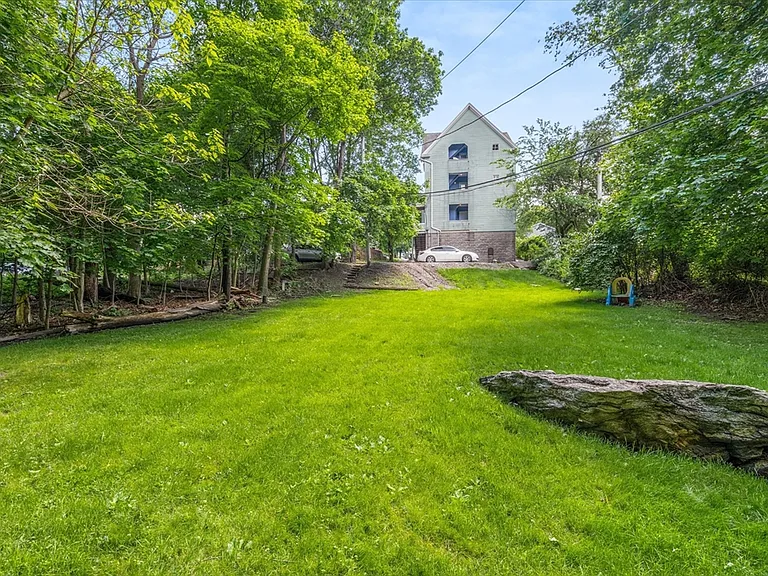 427 Hamilton St #2 — Photo 6
