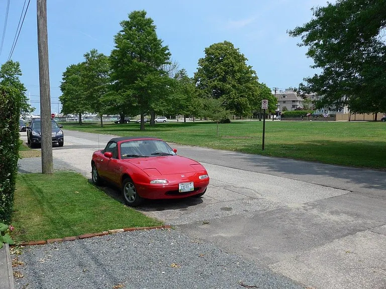7 Clinton St — Photo 23