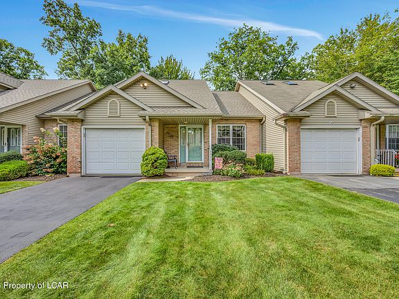 2nd image of 1002 S Appian Way