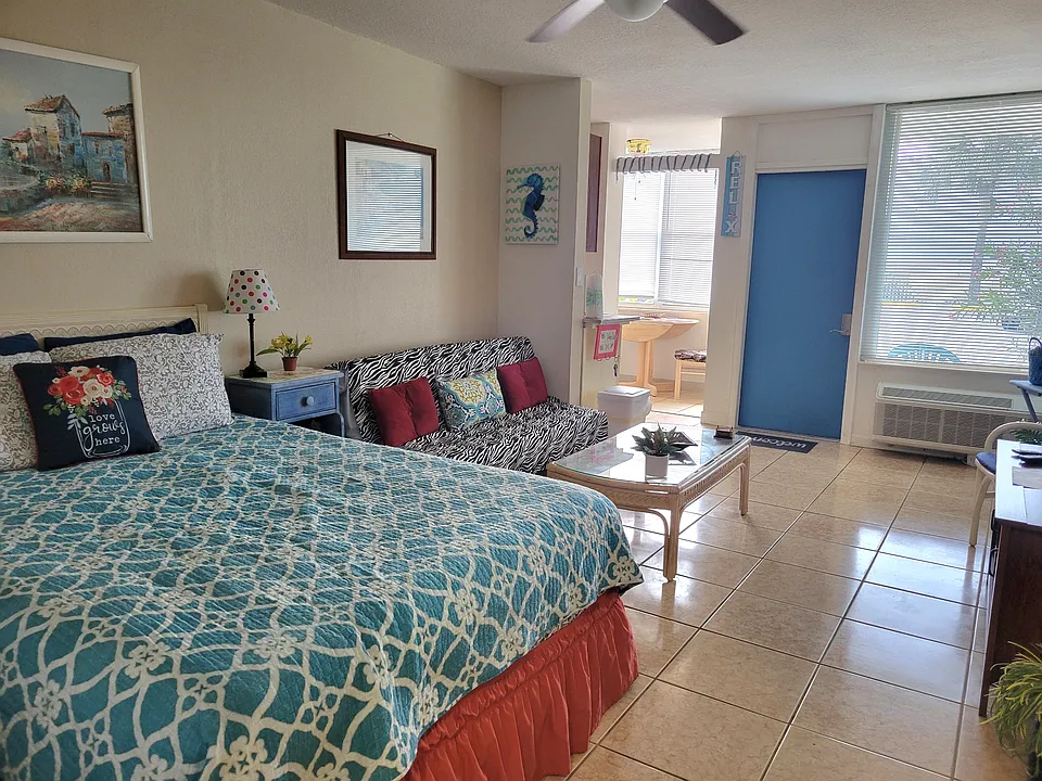 935 S Atlantic Ave #1